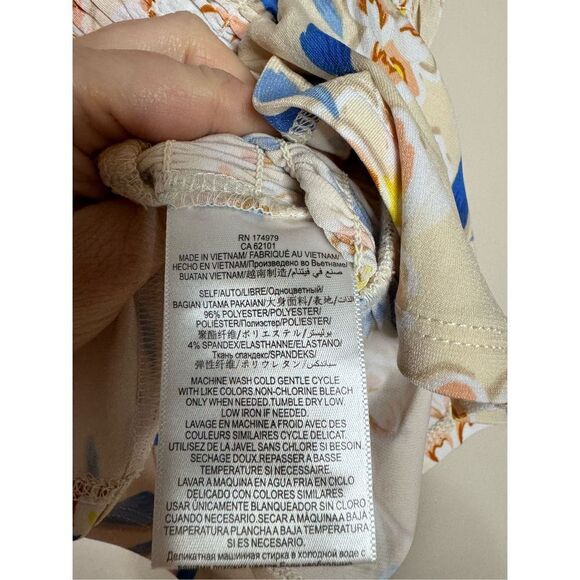 BCBGeneration Floral Spring Smocked Mini Skirt SIZE S - Picture 6 of 7